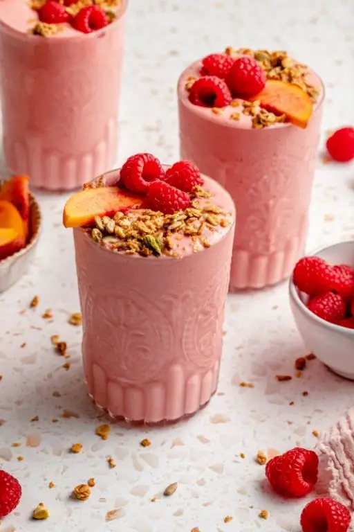 Peach Smoothie with Greek Yogurt