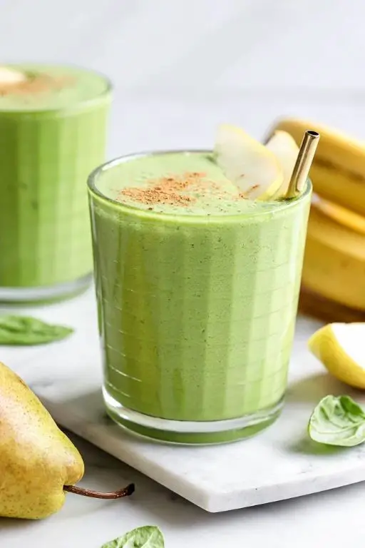 Pear and Spinach Smoothie