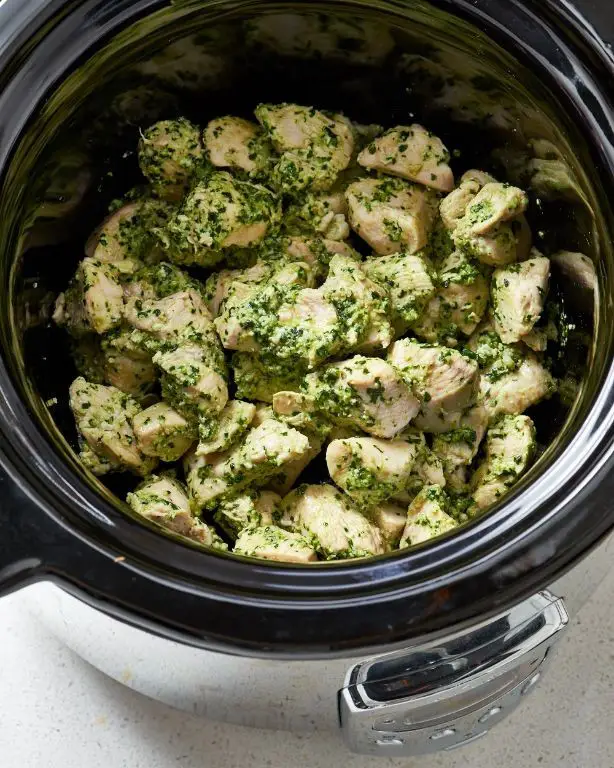 Pesto Chicken and Broccoli Crockpot