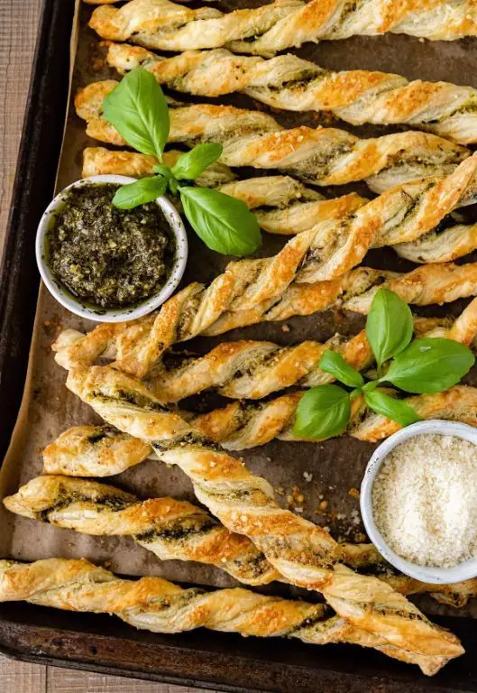 Pesto and Mozzarella Cheese Straws