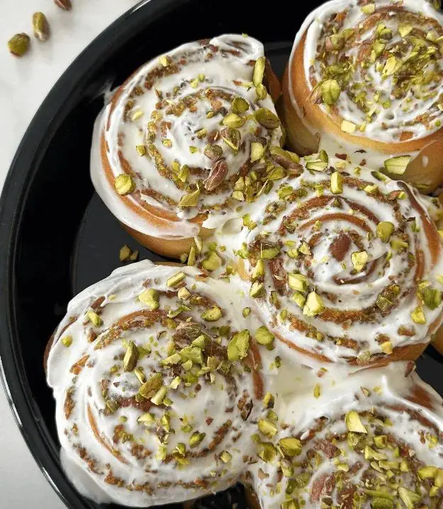 Pista Roll with Cream Cheese