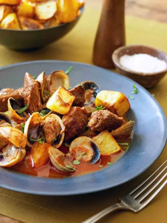 Portuguese Skinless Pork Belly with Clams