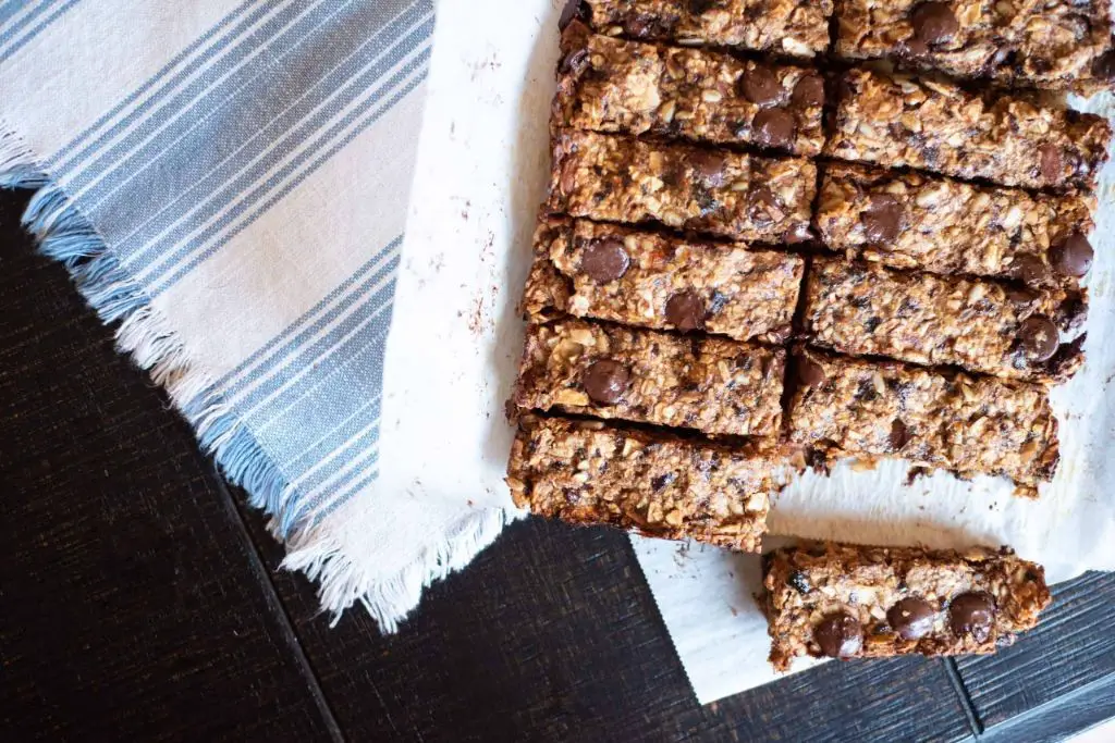 Prune and Pecan Granola Bars