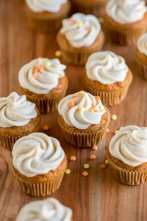 Pumpkin Spice Mini Cupcakes with Cinnamon Frosting