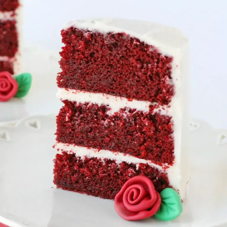 Red Velvet Cake Fondant with Cream Cheese Frosting