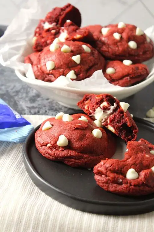 Red Velvet Cookies with Cream Cheese Filling