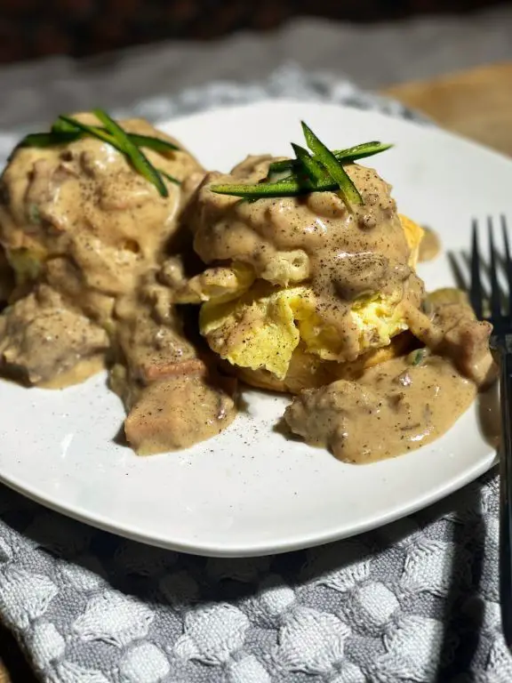 Red-Eye Gravy with Buttermilk Biscuits