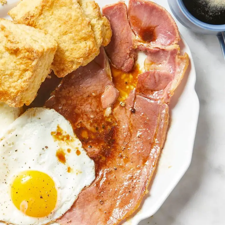 Red-Eye Gravy with Fried Eggs and Toast