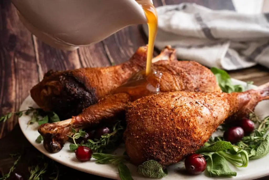 Red-Eye Gravy with Smoked Turkey Legs