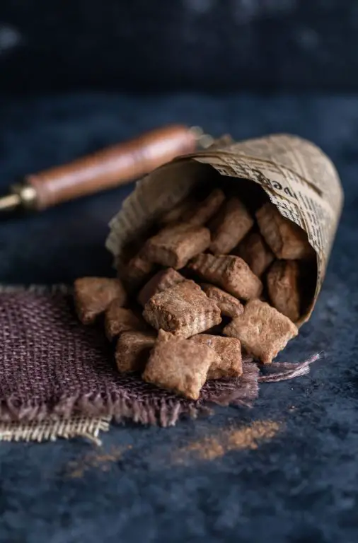 Shakarpara with Cinnamon Sugar