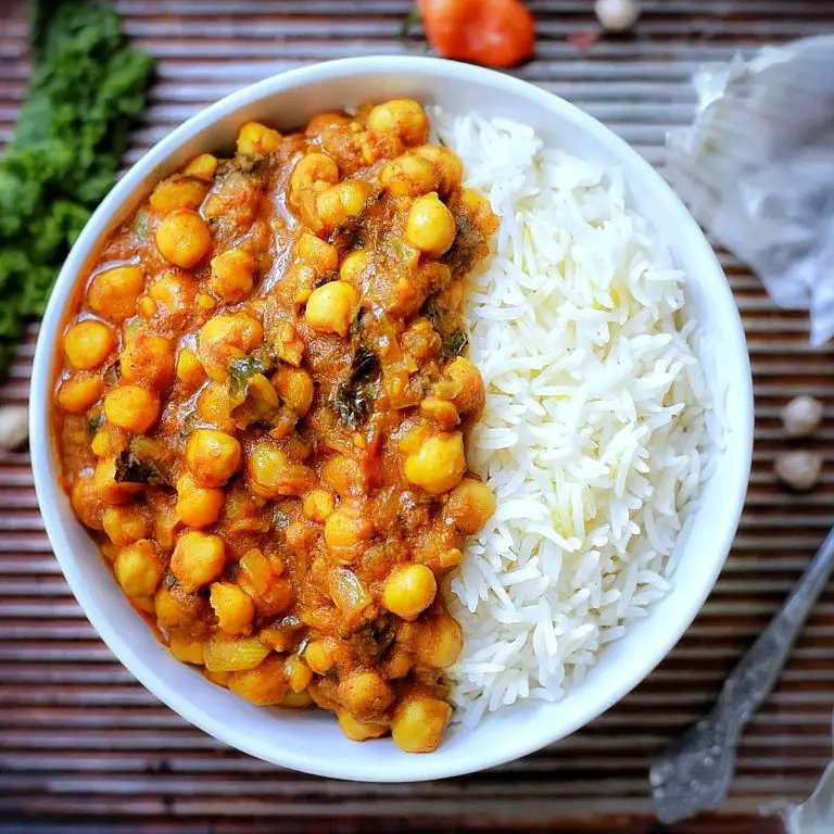 Simple Chickpea Curry with Rice
