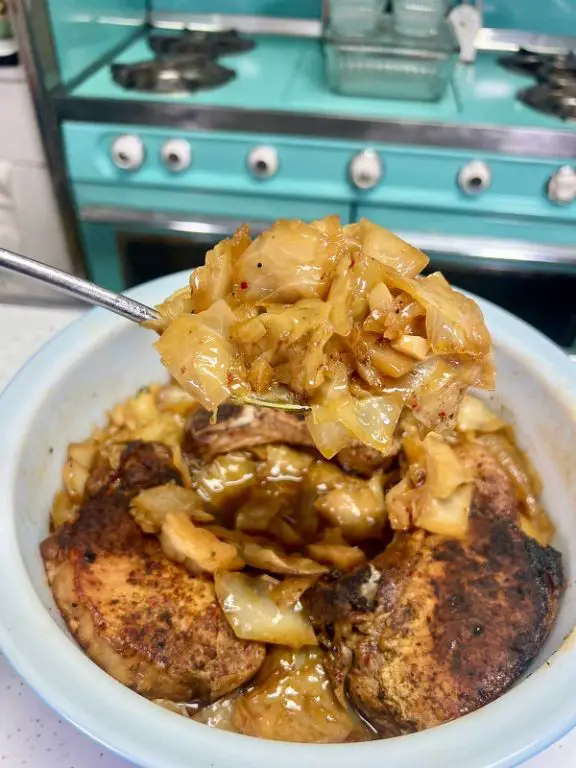 Slow Cooker Pork Chops with Cabbage