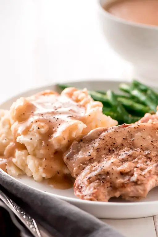 Slow Cooker Pork Chops with Gravy