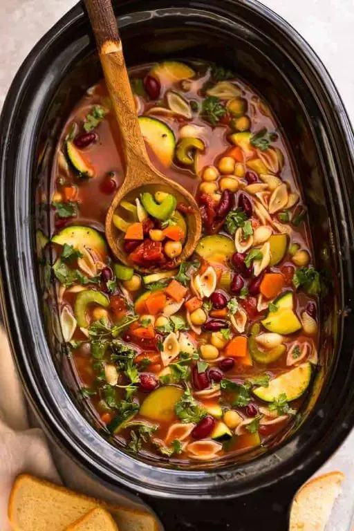 Slow Cooker Vegetable Minestrone