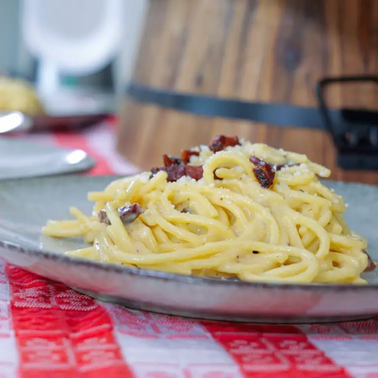 Spaghetti Carbonara for a Large Group