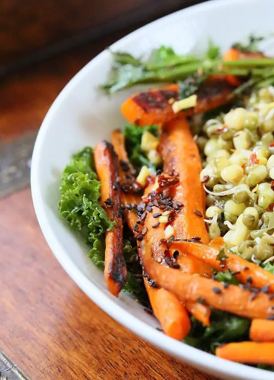 Sprouted Mung Bean and Kale Stir-Fry