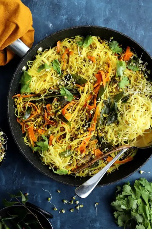 Sprouted Mung Bean and Zucchini Noodles