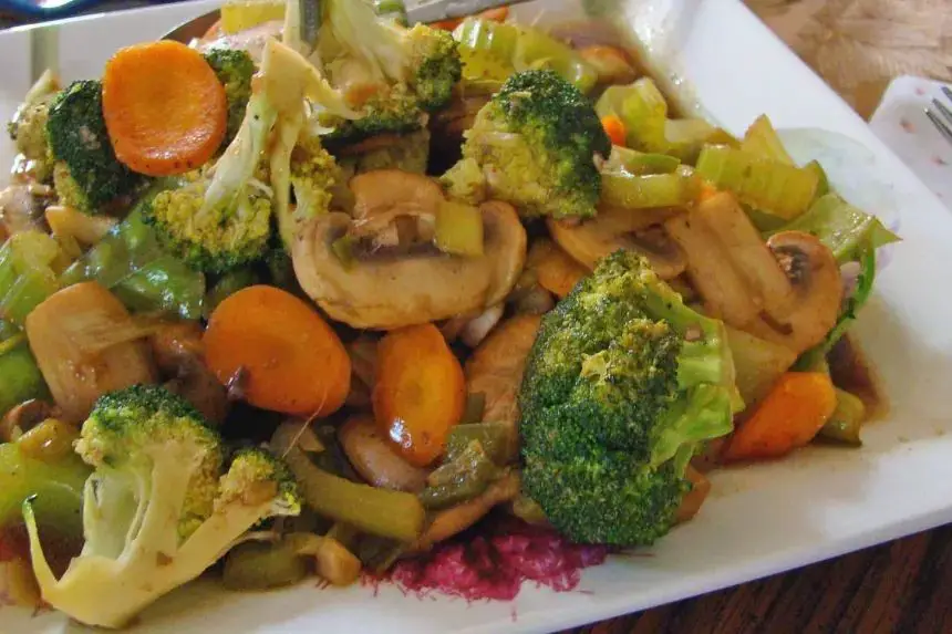 Stir-Fried Vegetables with Oyster Sauce