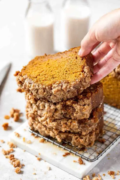 Streusel-Topped Pumpkin Bread