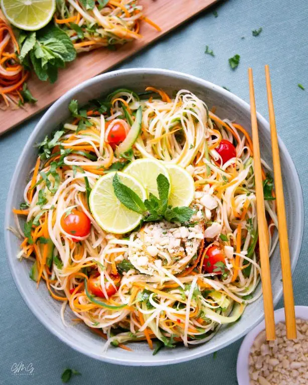 Thai Green Papaya Salad Vegan