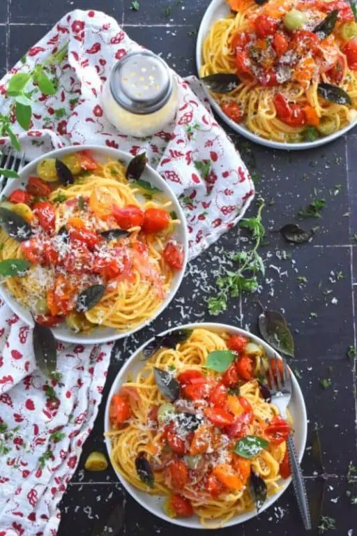 Tomato and Onion Pasta with Fresh Herbs