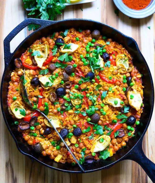 Vegetable Paella for Large Gatherings