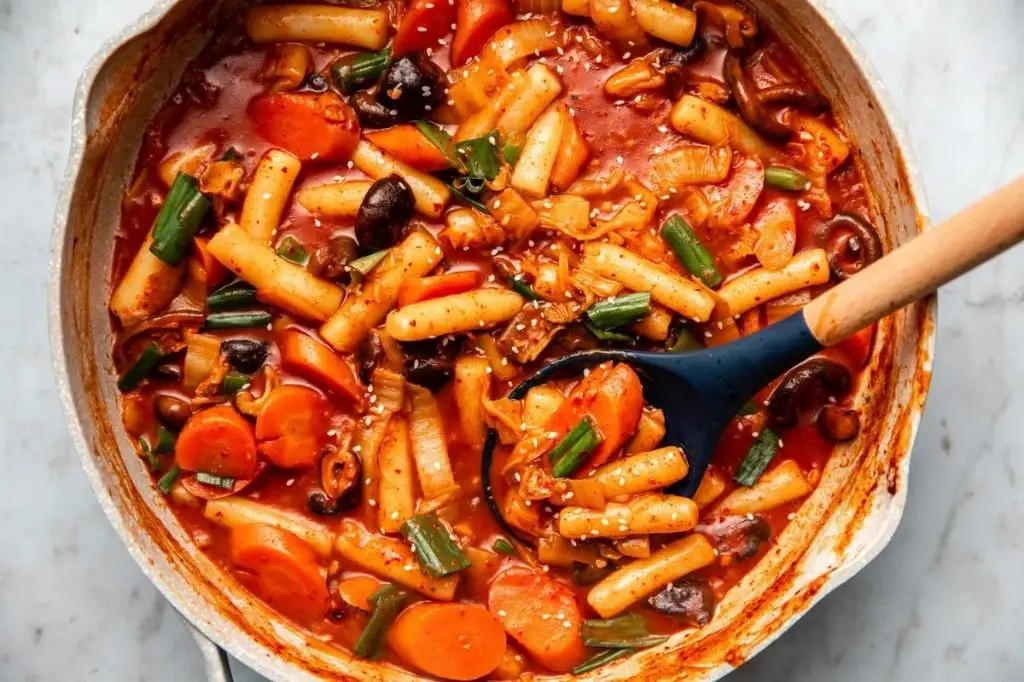 Vegetable Tteokbokki with Mixed Greens