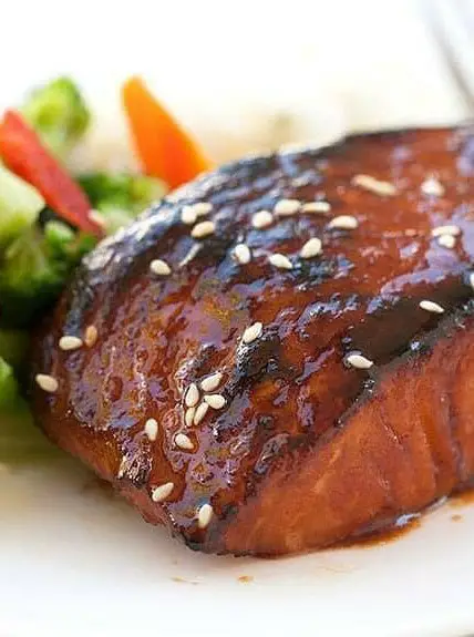 Broiled Sriracha Salmon