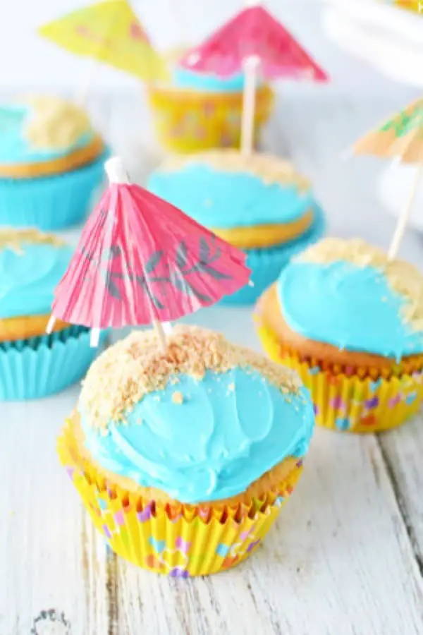 Easy Beach Birthday Cupcakes