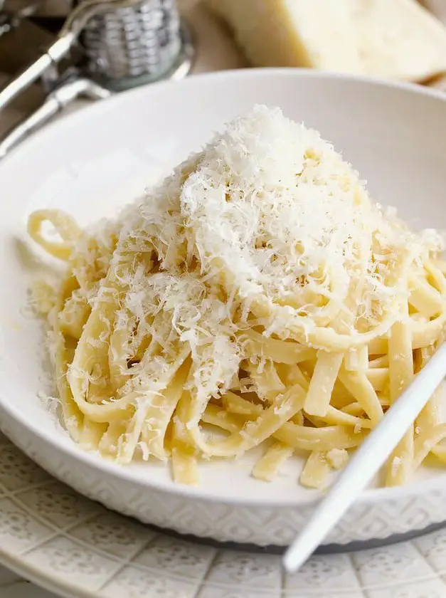Fettuccine Alfredo