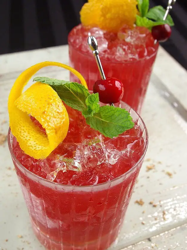 Cranberry Daiquiri With Chocolate Bitters