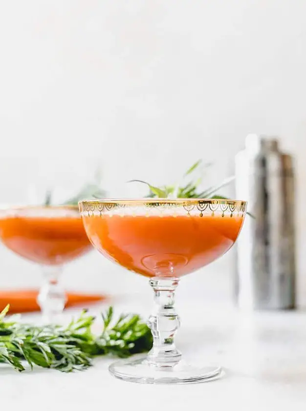 Ginger Carrot Juice Cocktail