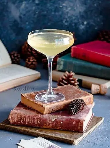 Gin Prosecco Cocktail With Chamomile & Tangerine