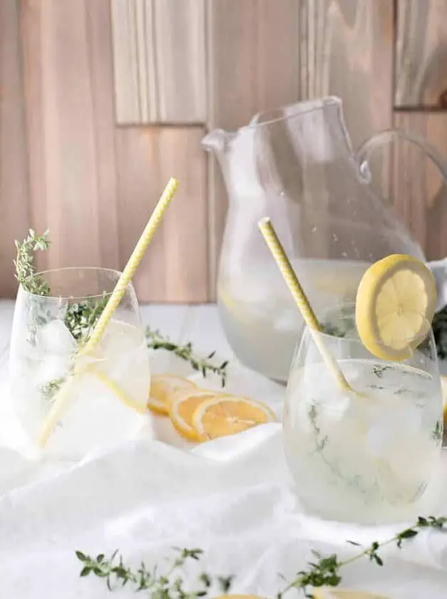 Lemon Thyme Gin Spritz