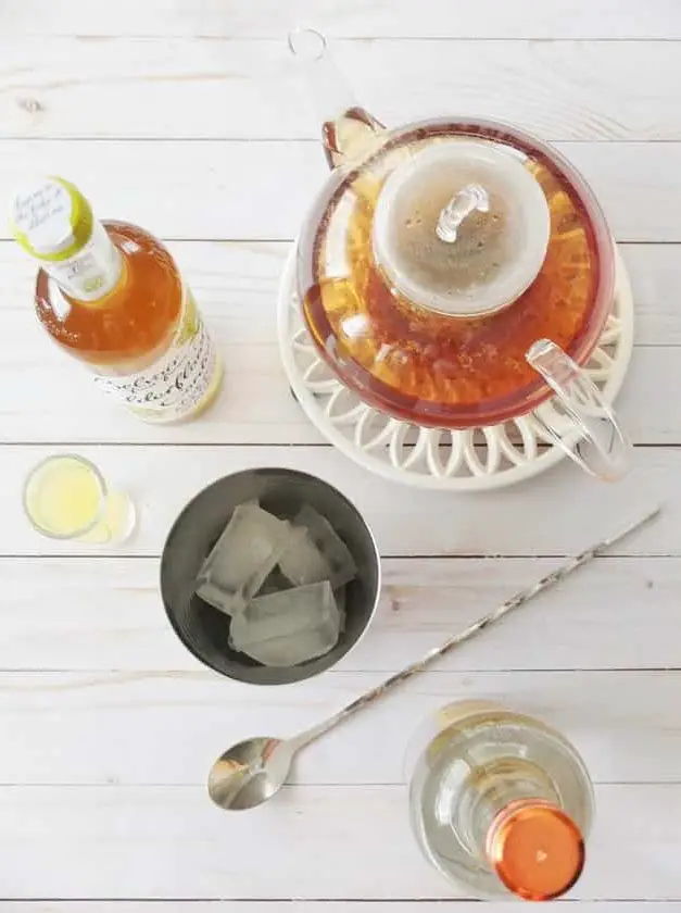 Elderflower Tea Cocktail