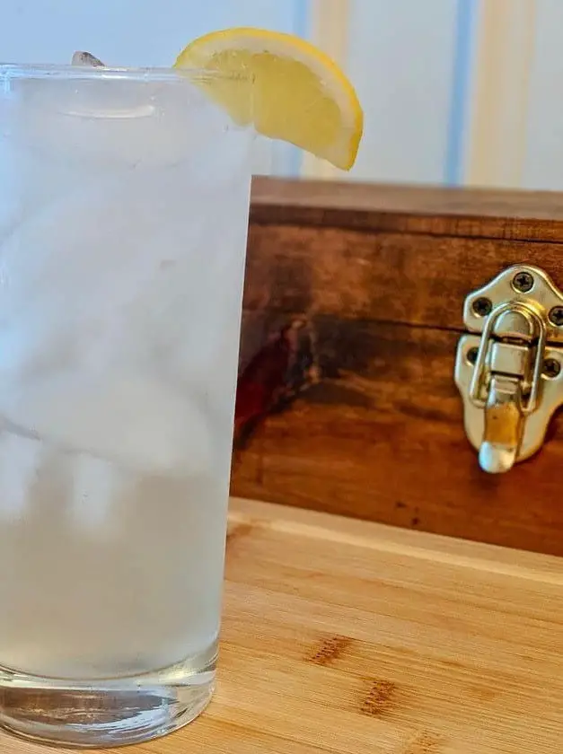The Elderflower Collins
