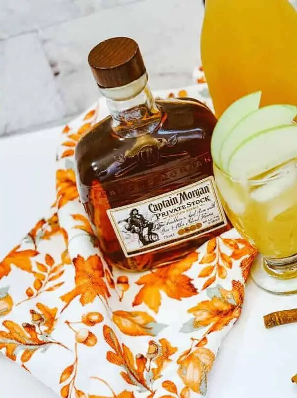 Apple Cider Rum Cocktail
