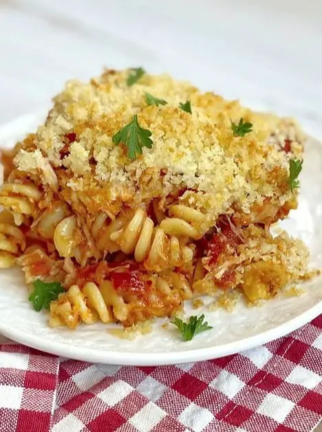 Easy Chicken Parmesan Casserole with Pasta