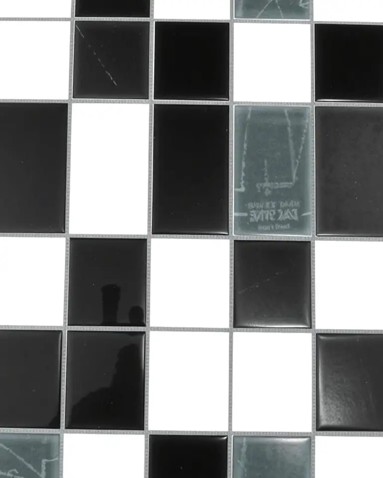 Black and White Contrast Tiles