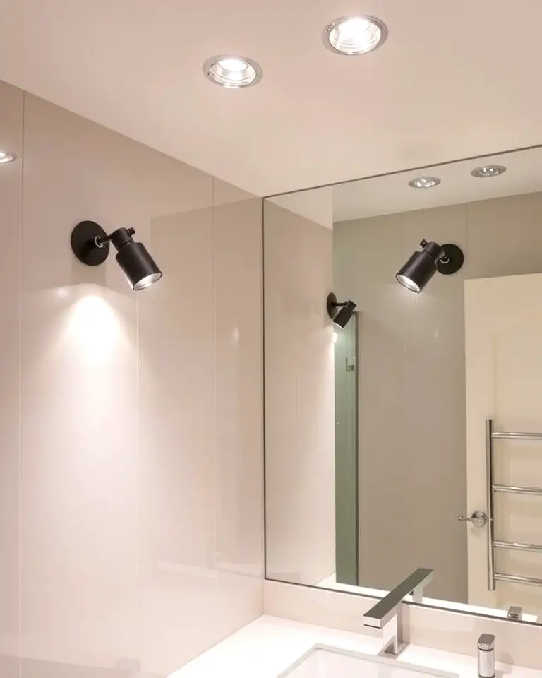 Task Lighting for Focused Illumination